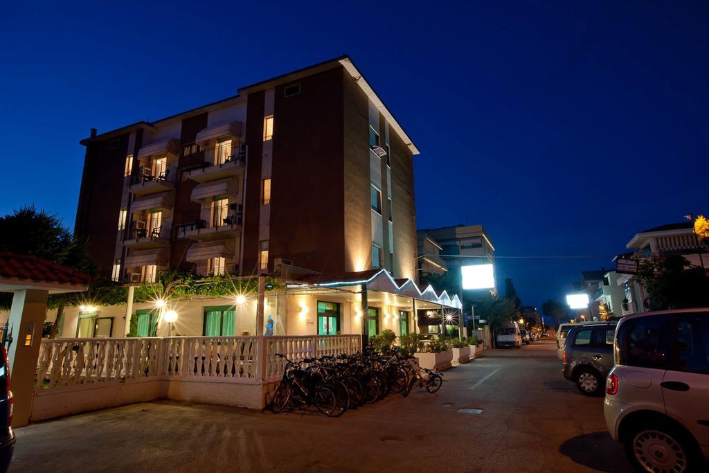 Hotel Jean Pierre Pineto Εξωτερικό φωτογραφία